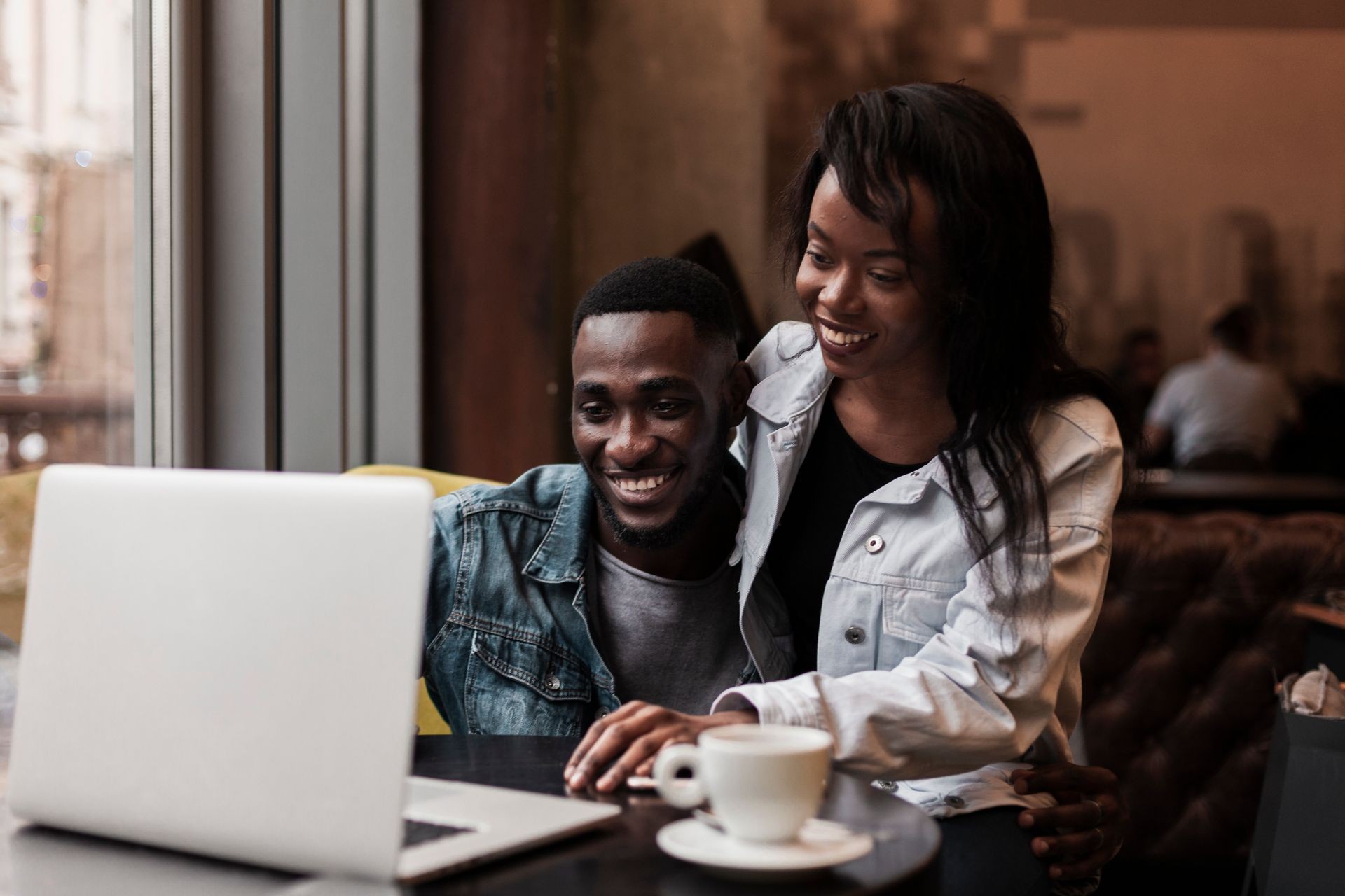 Derrick and Maria listing their business on Amai